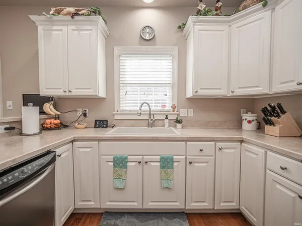 $499,900 | 10411 Lauren Court, Newburgh, IN 47630
