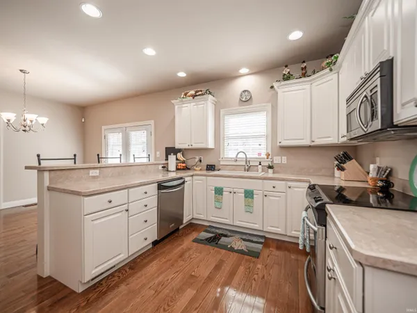 $499,900 | 10411 Lauren Court, Newburgh, IN 47630