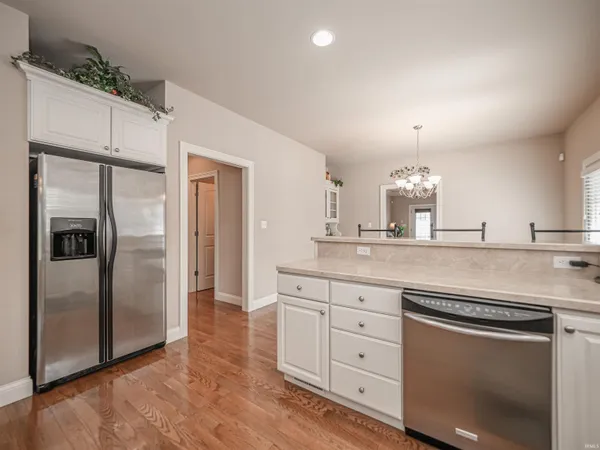 $499,900 | 10411 Lauren Court, Newburgh, IN 47630