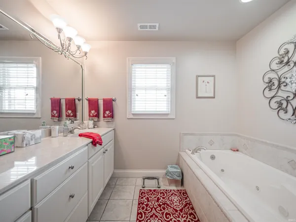 $499,900 | 10411 Lauren Court, Newburgh, IN 47630