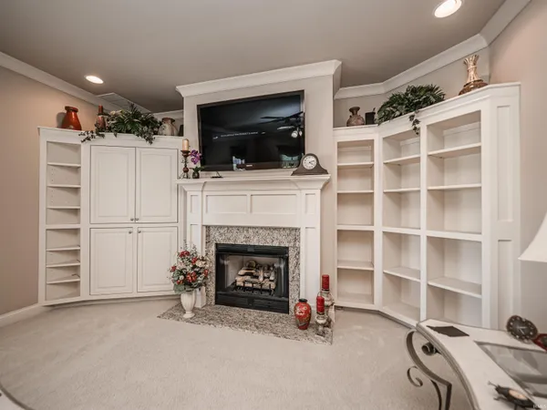$499,900 | 10411 Lauren Court, Newburgh, IN 47630