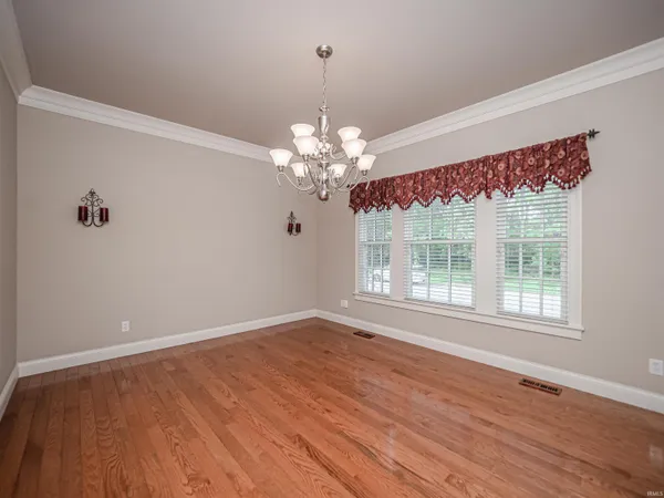 $499,900 | 10411 Lauren Court, Newburgh, IN 47630