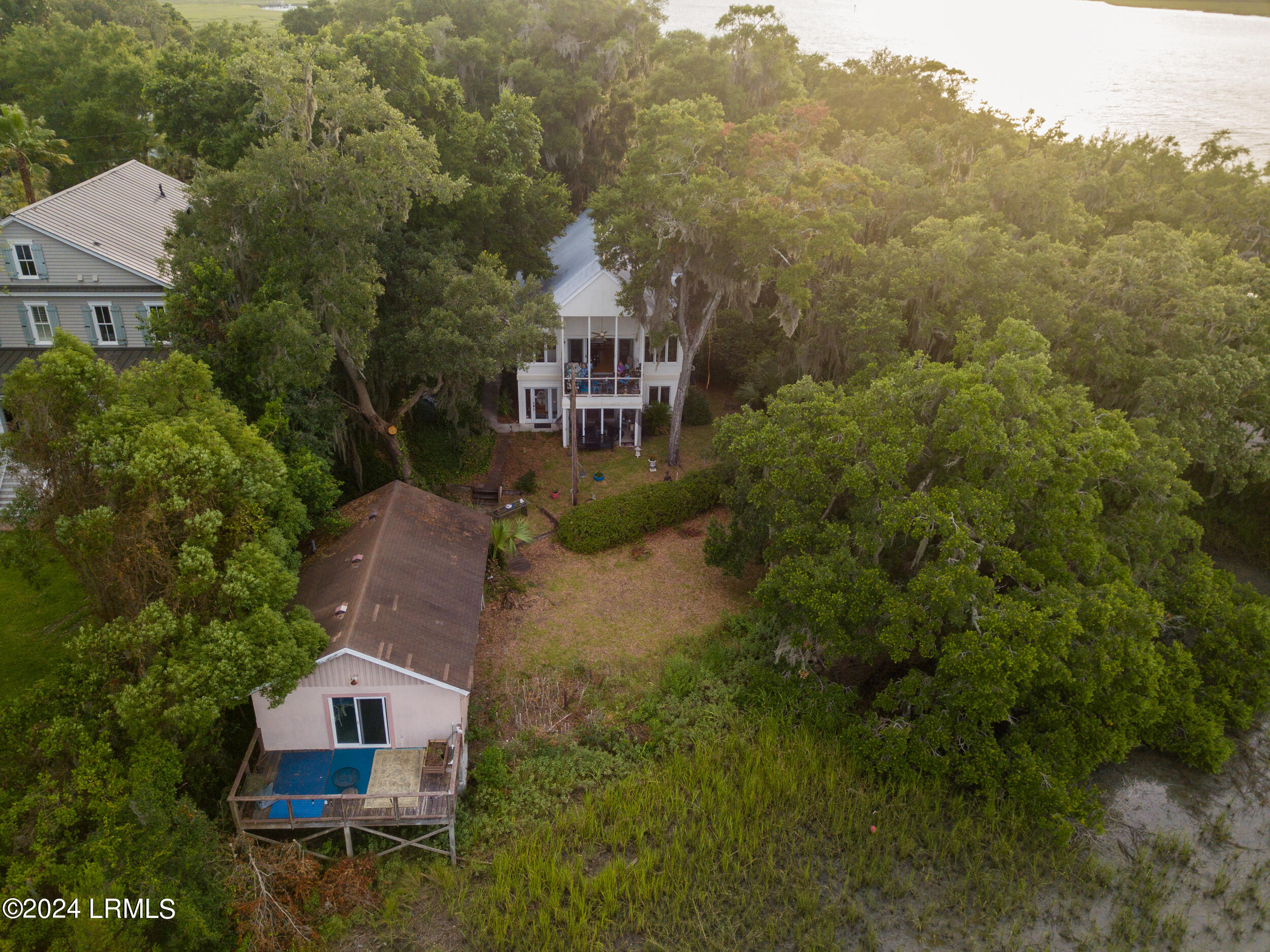 2427 Pigeon Point Road Beaufort, SC 29902 - Photo 7 of 37 2427 Pigeon Point-0020