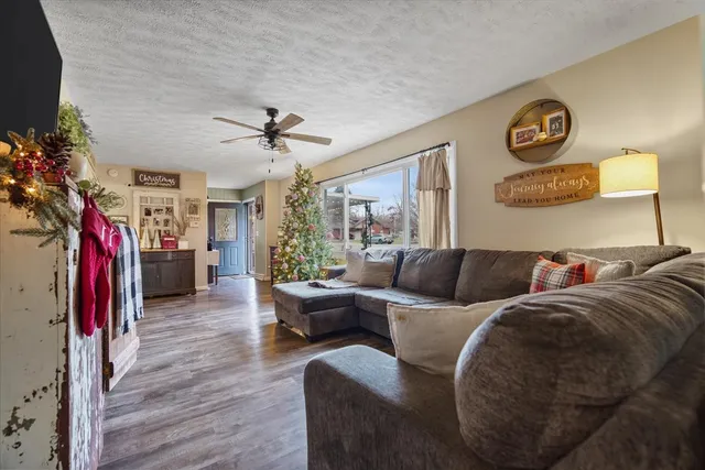 $176,000 | 517 Sunrise Street, Chenoa, IL 61726