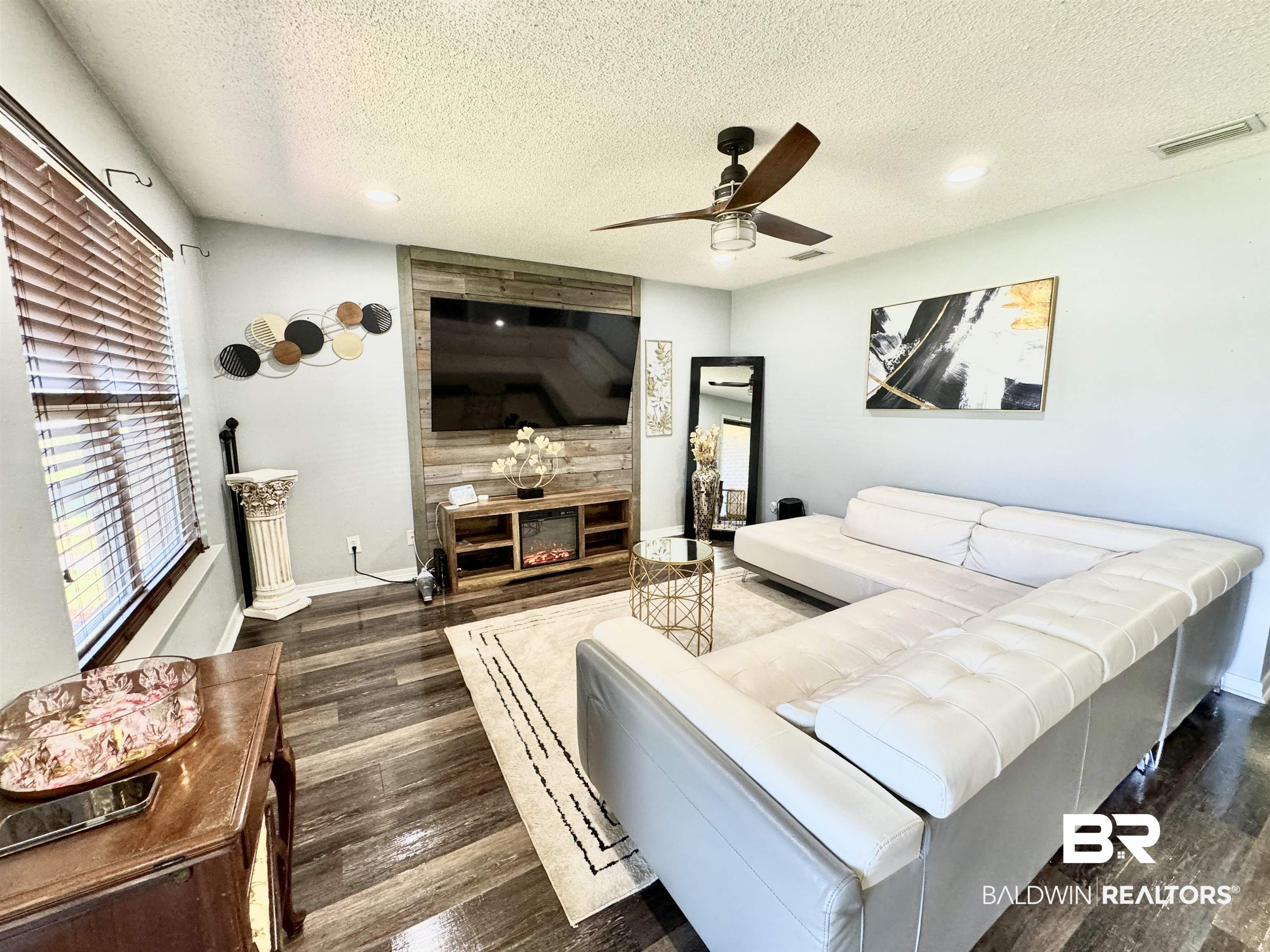 9071 Park Avenue Semmes, AL 36575 - Photo 4 of 32