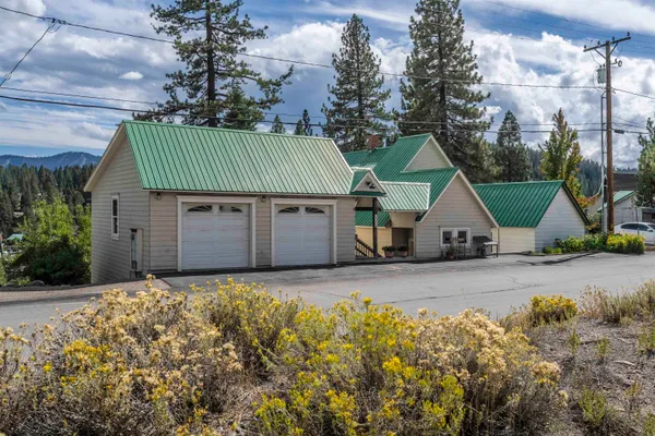 $1,250,000 | 10114 East Jibboom Street, Truckee, CA 96161