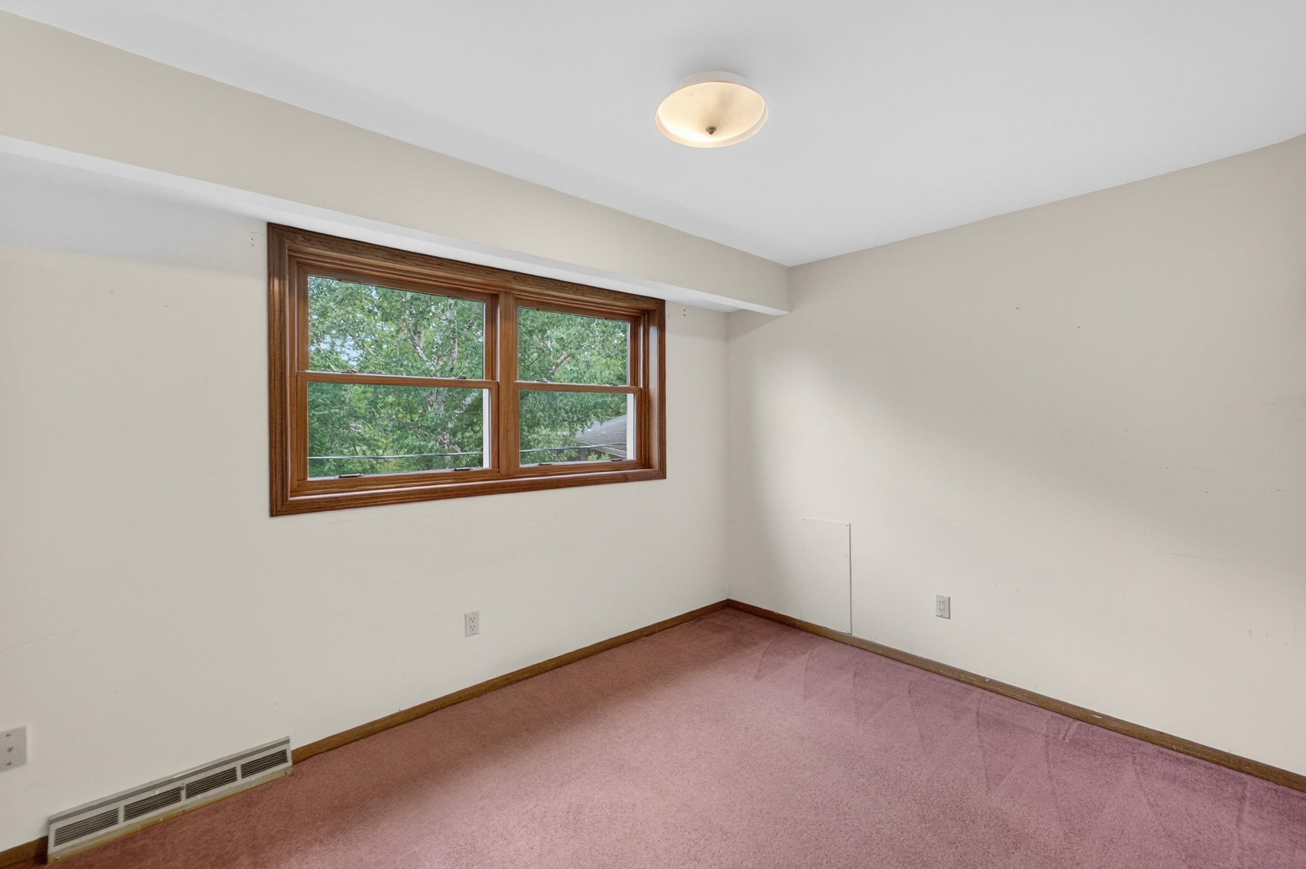 1605 Maple Street Middleton, WI 53562 - Photo 18 of 30