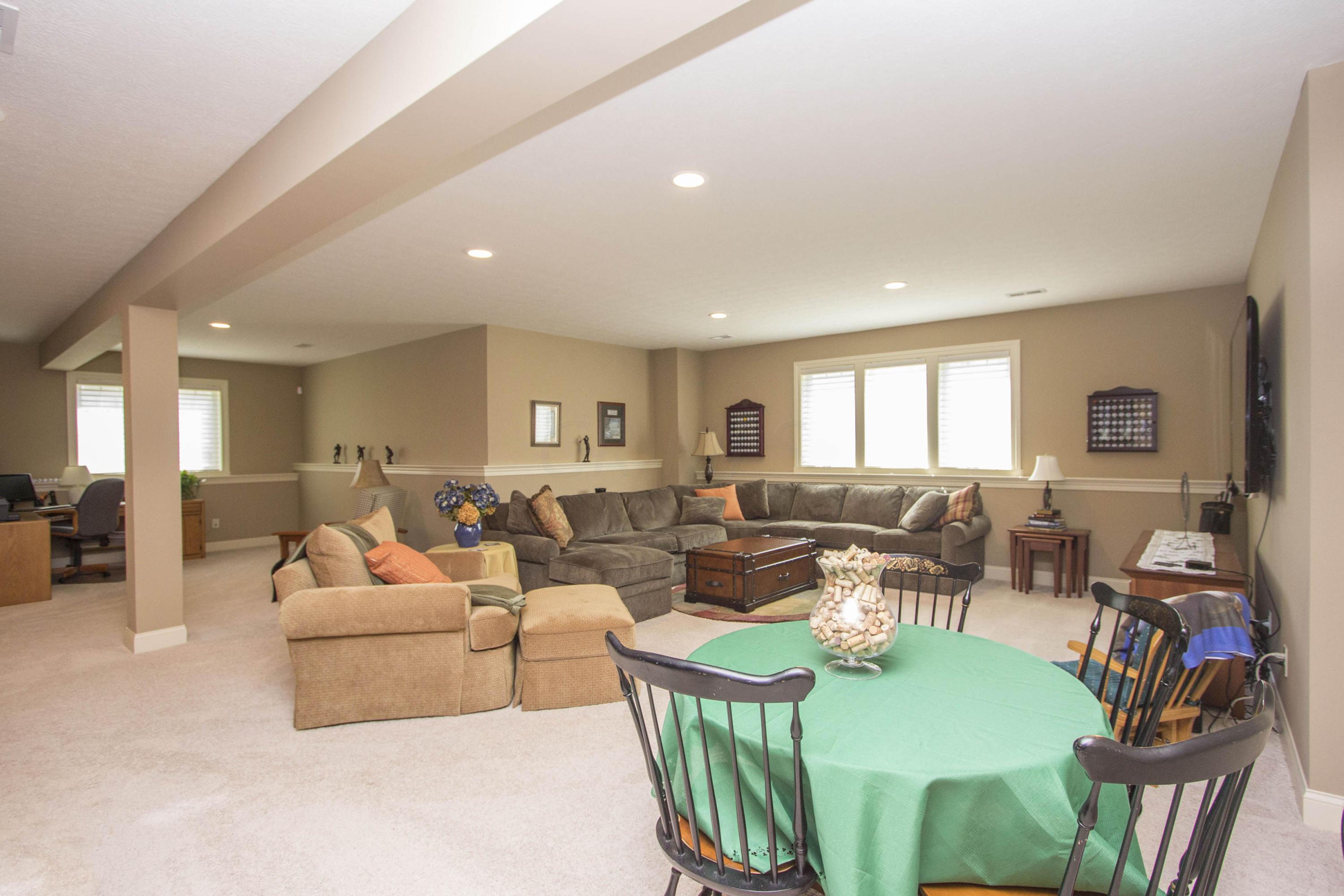 5299 Slater Ridge Westerville, OH 43082 - Photo 15 of 40 Gallery Image 15