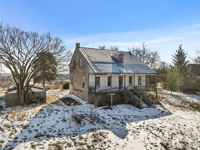 $345,000 | 5001 South Point Road, Washington, MO 63090