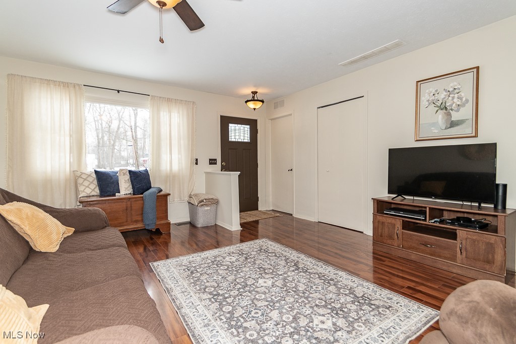 6564 Fairgrounds Road Painesville, OH 44077 - Photo 4 of 37