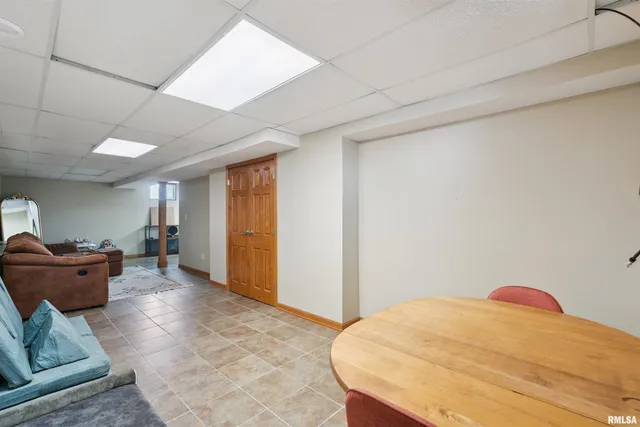 $279,900 | 53 Rose Court West, Geneseo, IL 61254