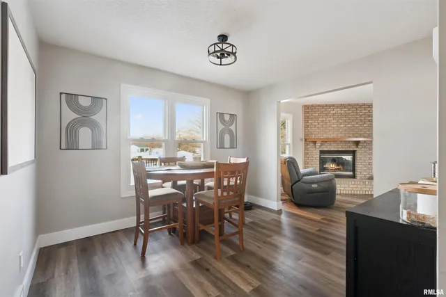 $279,900 | 53 Rose Court West, Geneseo, IL 61254