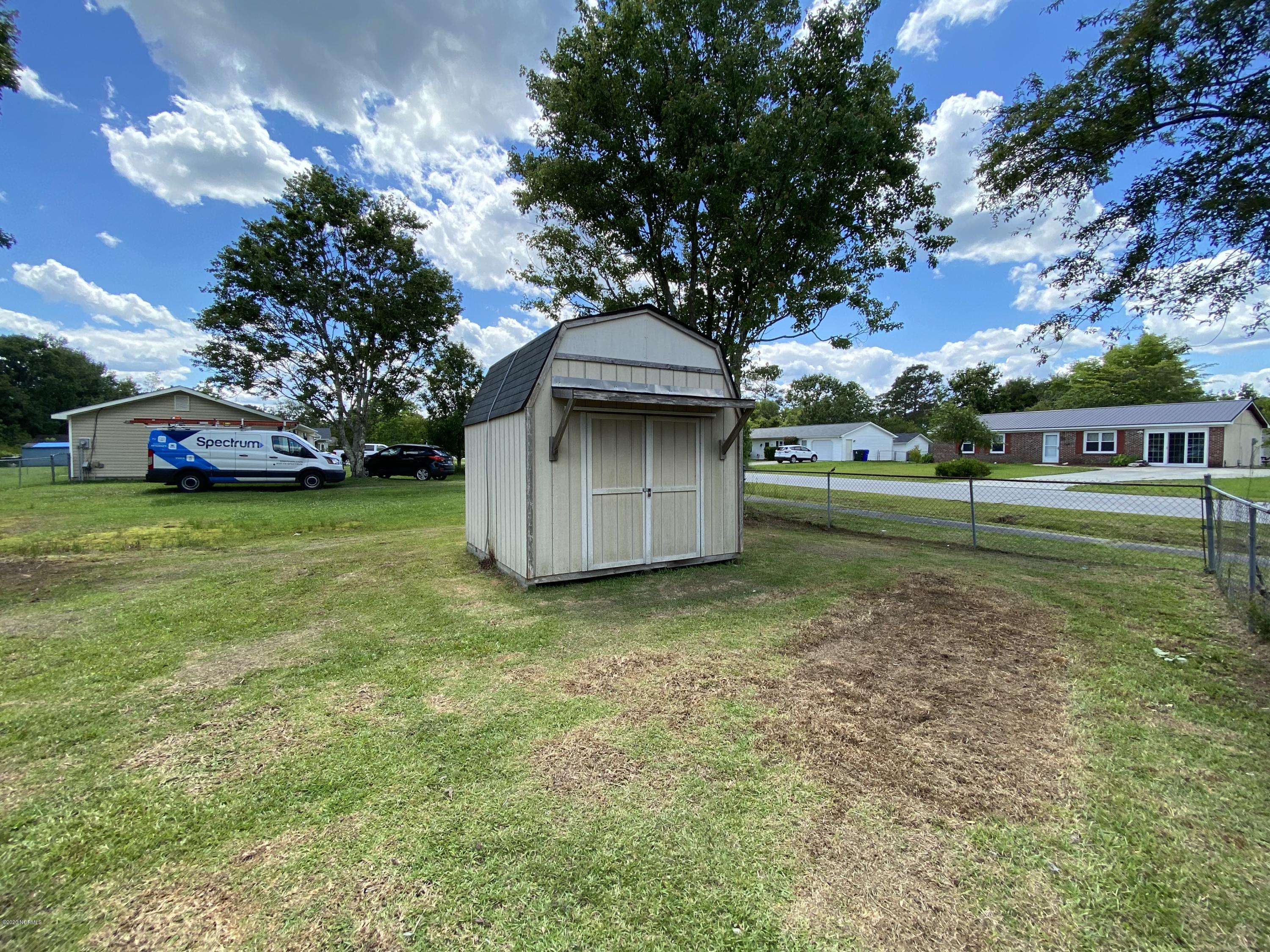 138 Bayberry Road Newport, NC 28570 - Photo 18 of 70 Outdoor Storage Shed