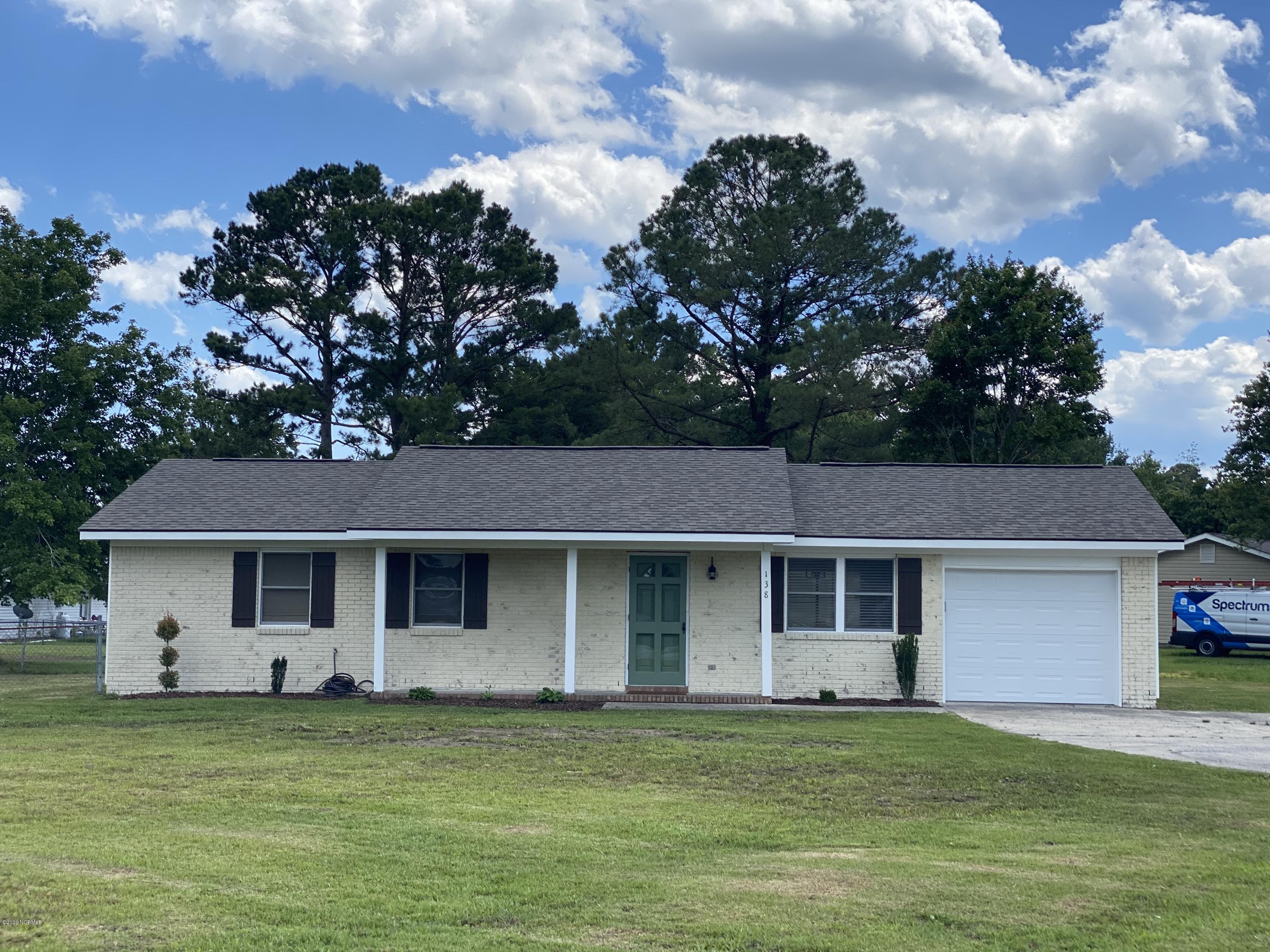 138 Bayberry Road Newport, NC 28570 - Photo 2 of 70 Front & Yard