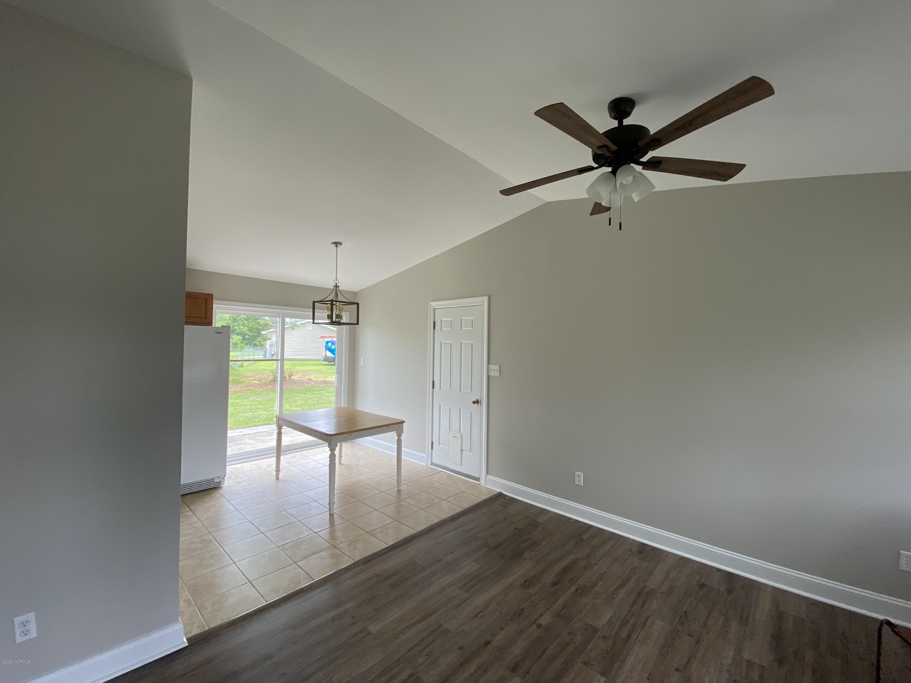 138 Bayberry Road Newport, NC 28570 - Photo 29 of 70 IMG_3505