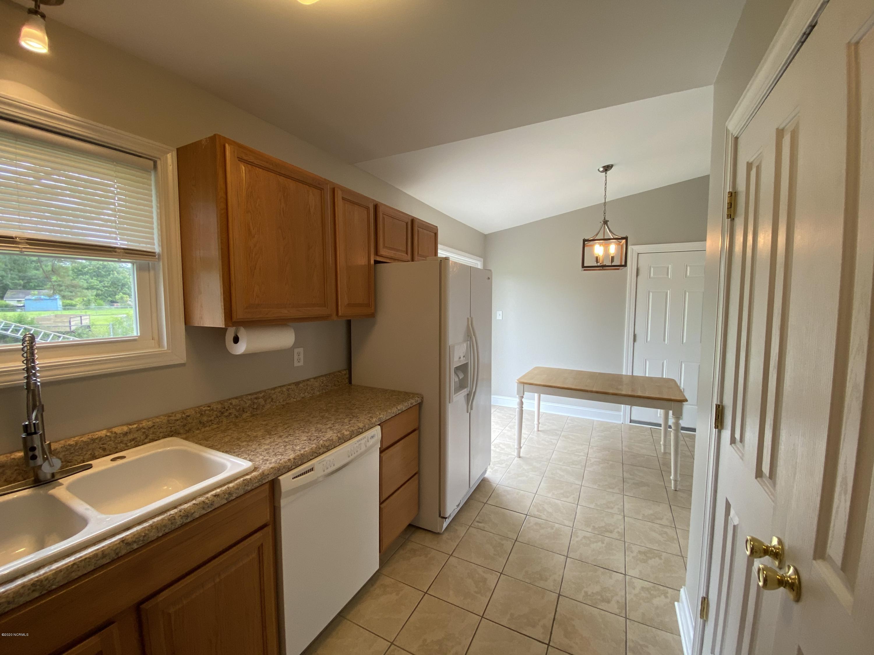 138 Bayberry Road Newport, NC 28570 - Photo 35 of 70 IMG_3447