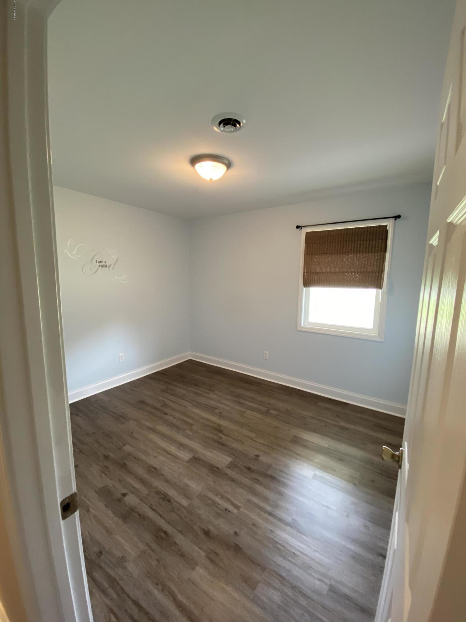 138 Bayberry Road Newport, NC 28570 - Photo 41 of 70 Bedroom 1