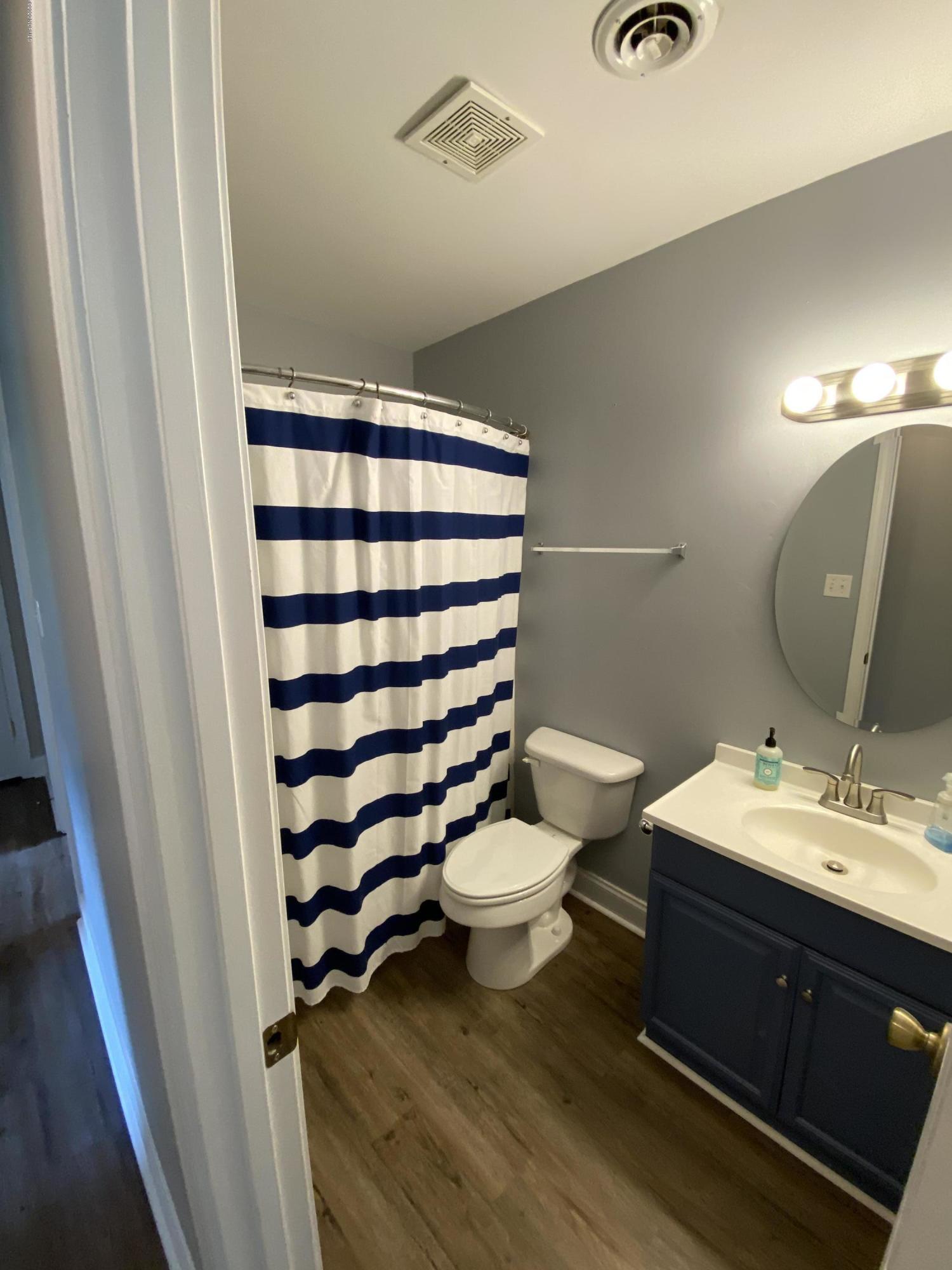 138 Bayberry Road Newport, NC 28570 - Photo 44 of 70 Bathroom