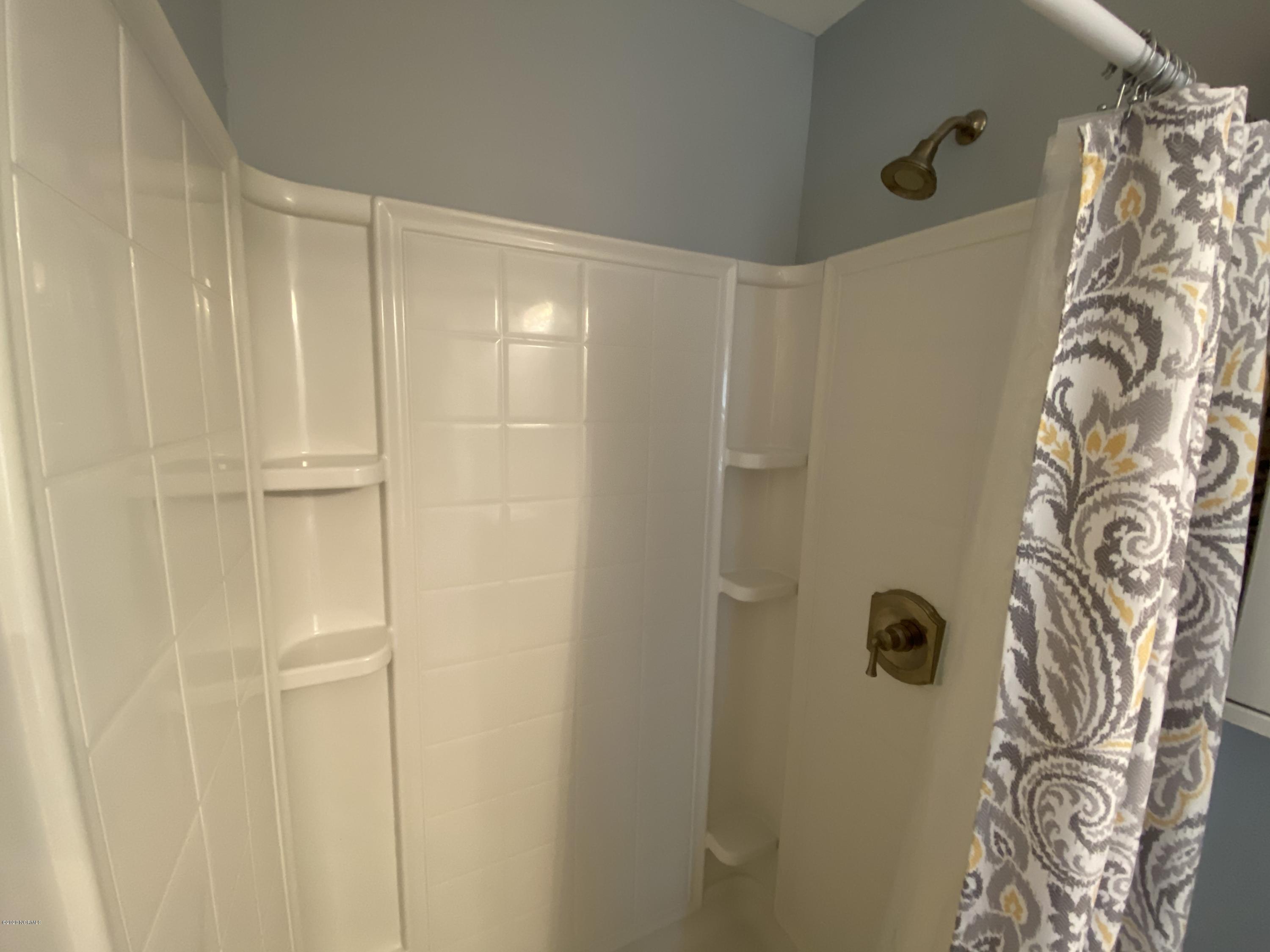 138 Bayberry Road Newport, NC 28570 - Photo 52 of 70 Spacious Shower!