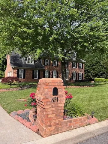 $3,300 | 871 Cedar Trace Southwest, Lilburn, GA 30047