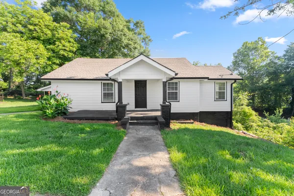 $239,900 | 239 East Currahee Street, Toccoa, GA 30577