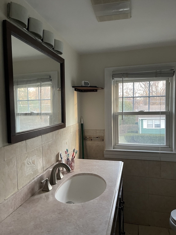 9 Karen Road Woburn, MA 01801 - Photo 18 of 32 Gallery Image 18