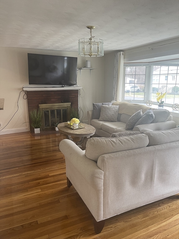 9 Karen Road Woburn, MA 01801 - Photo 3 of 32 Gallery Image 3