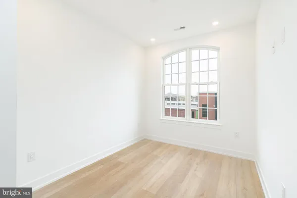 $2,395 | 2002 Frankford Avenue, Unit 302, Philadelphia, PA 19125