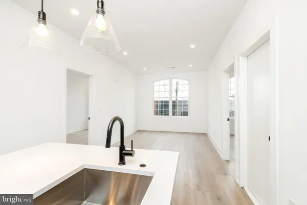 $2,395 | 2002 Frankford Avenue, Unit 302, Philadelphia, PA 19125