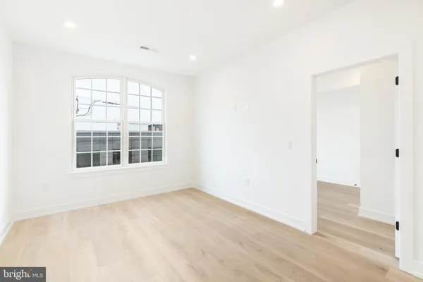 $2,395 | 2002 Frankford Avenue, Unit 302, Philadelphia, PA 19125