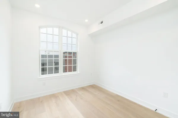 $2,395 | 2002 Frankford Avenue, Unit 302, Philadelphia, PA 19125