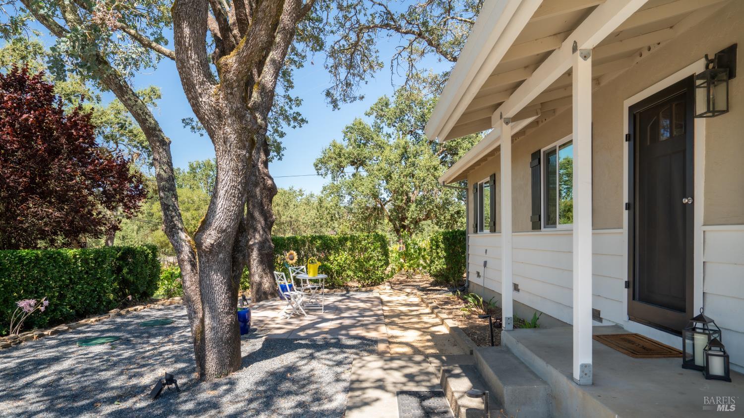 1240 Alexander Valley Road Healdsburg, CA 95448 - Photo 2 of 25 Gallery Image 2