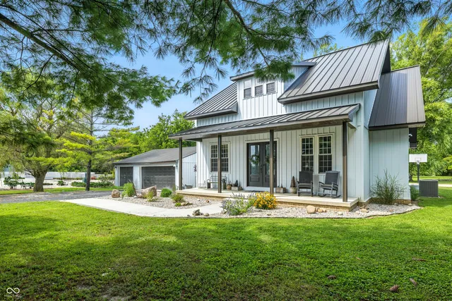 $425,000 | 1416 East 600 North, Windfall, IN 46076