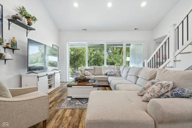 $425,000 | 1416 East 600 North, Windfall, IN 46076