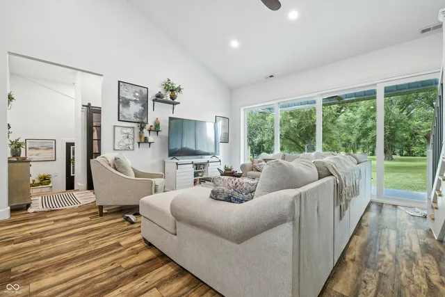 $425,000 | 1416 East 600 North, Windfall, IN 46076