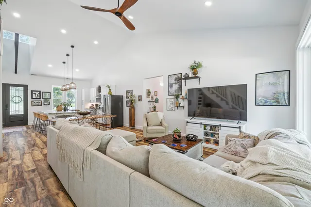 $425,000 | 1416 East 600 North, Windfall, IN 46076