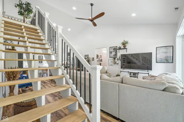 $425,000 | 1416 East 600 North, Windfall, IN 46076