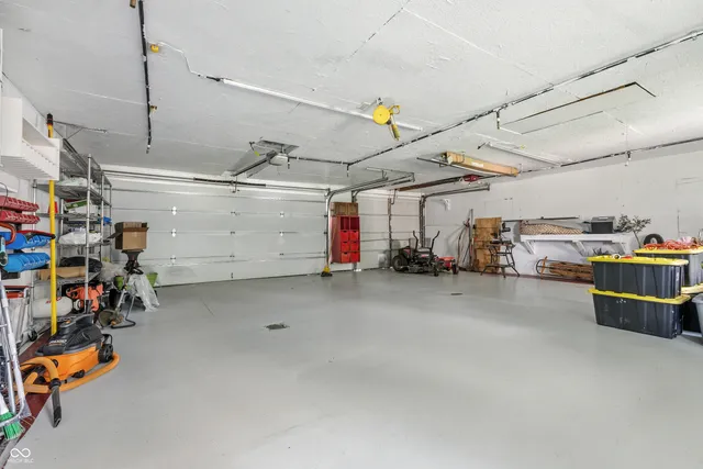 $425,000 | 1416 East 600 North, Windfall, IN 46076