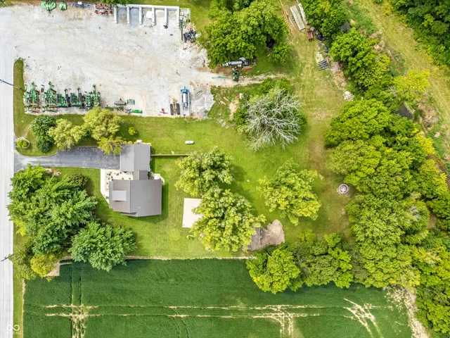 $425,000 | 1416 East 600 North, Windfall, IN 46076