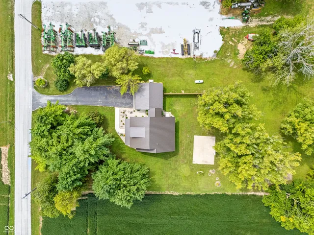 $425,000 | 1416 East 600 North, Windfall, IN 46076