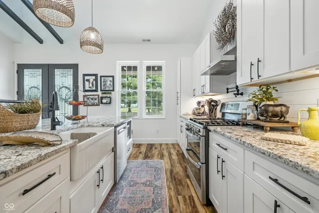 $425,000 | 1416 East 600 North, Windfall, IN 46076