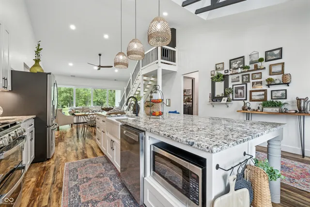 $425,000 | 1416 East 600 North, Windfall, IN 46076