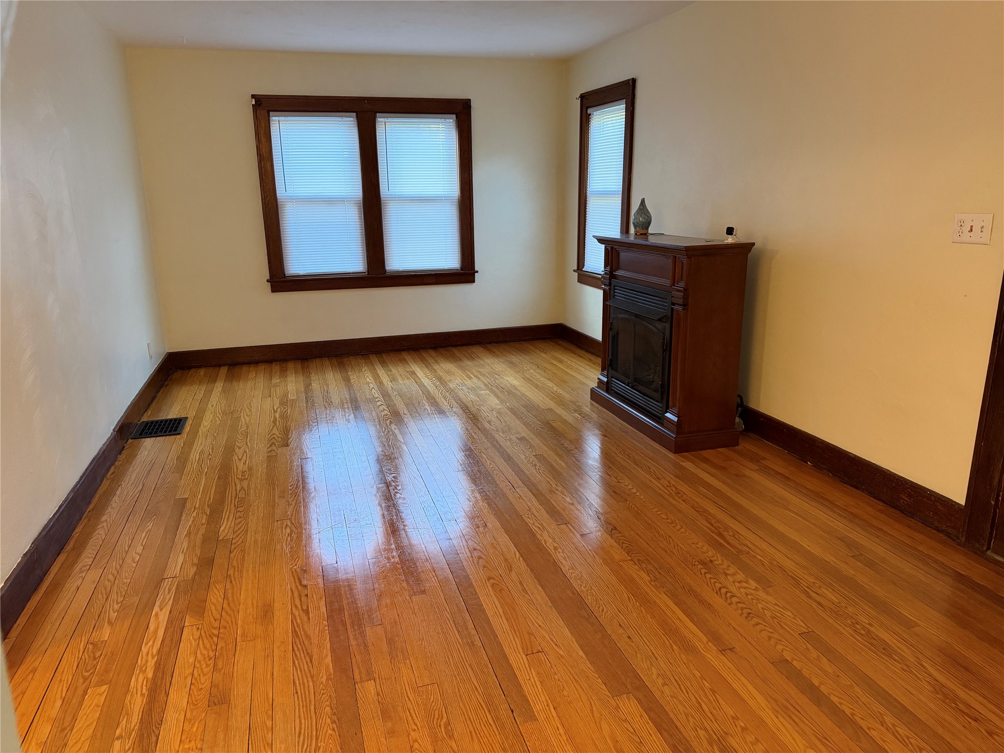 1248 Landon Road Vestal, NY 13850 - Photo 4 of 36