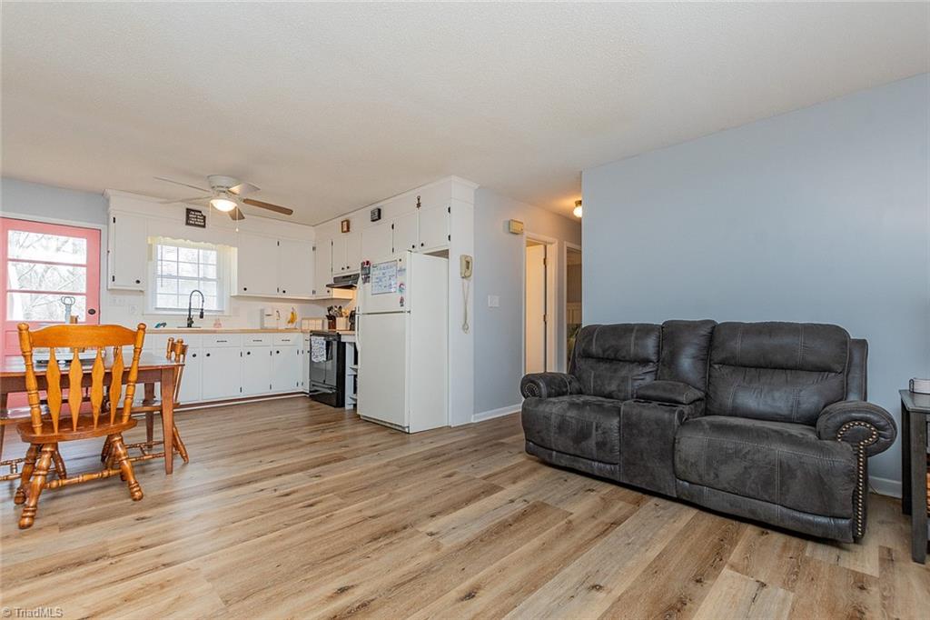 2047 Old Mountain Road Lexington, NC 27292 - Photo 8 of 29