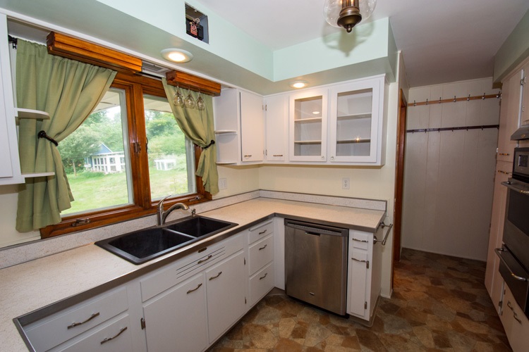 1906 Inwood Road South Bend, IN 46614 - Photo 11 of 32 Gallery Image 11