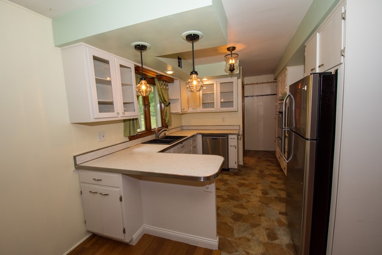 1906 Inwood Road South Bend, IN 46614 - Photo 9 of 32 Gallery Image 9