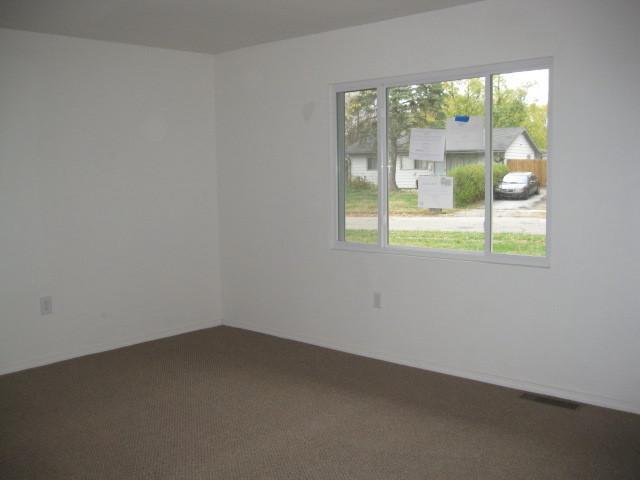 3121 Keswick Road Indianapolis, IN 46222 - Photo 2 of 8