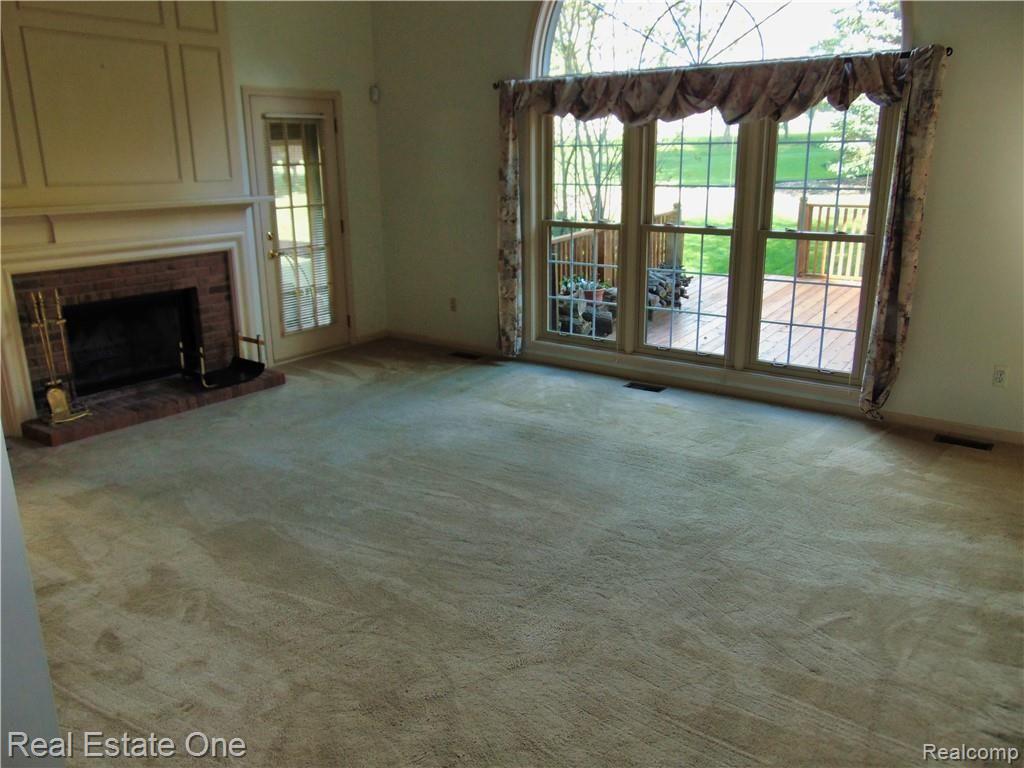 2458 Pleasant View Drive Rochester Hills, MI 48306 - Photo 14 of 68