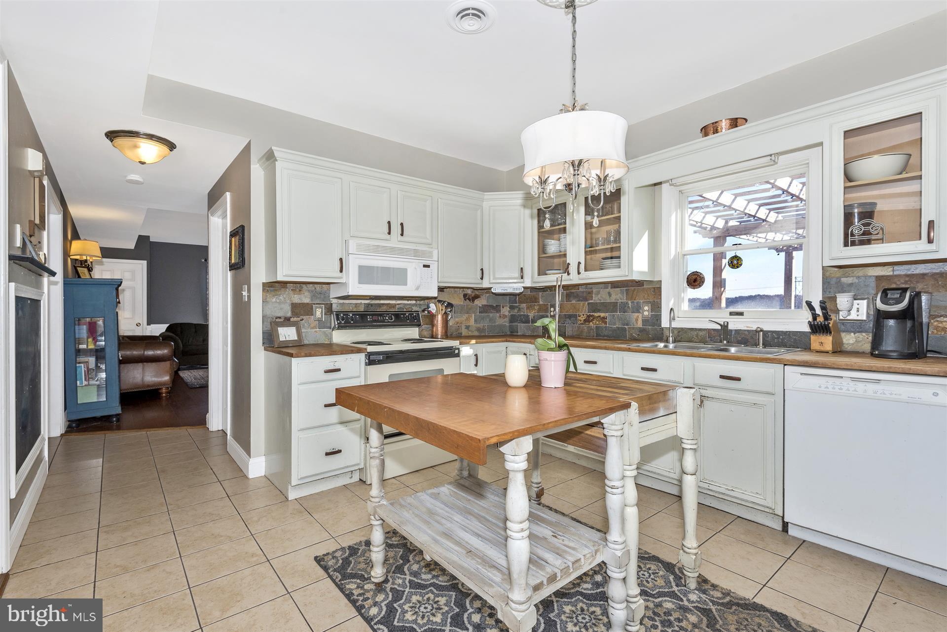 255 Bowers Road Littlestown, PA 17340 - Photo 8 of 30 Kitchen