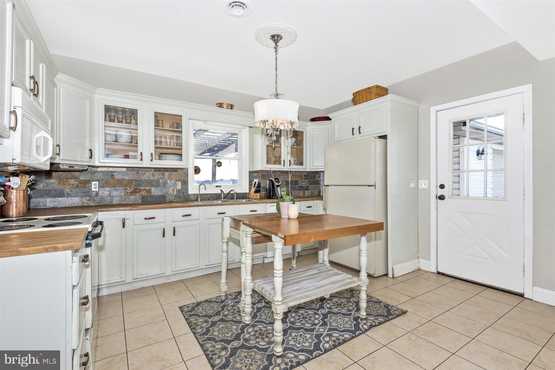 255 Bowers Road Littlestown, PA 17340 - Photo 10 of 30 Kitchen